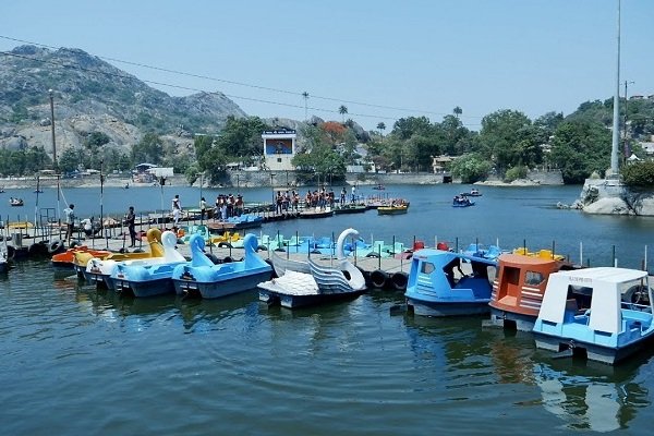taxi-service-for-nakki-lake-mount-abu